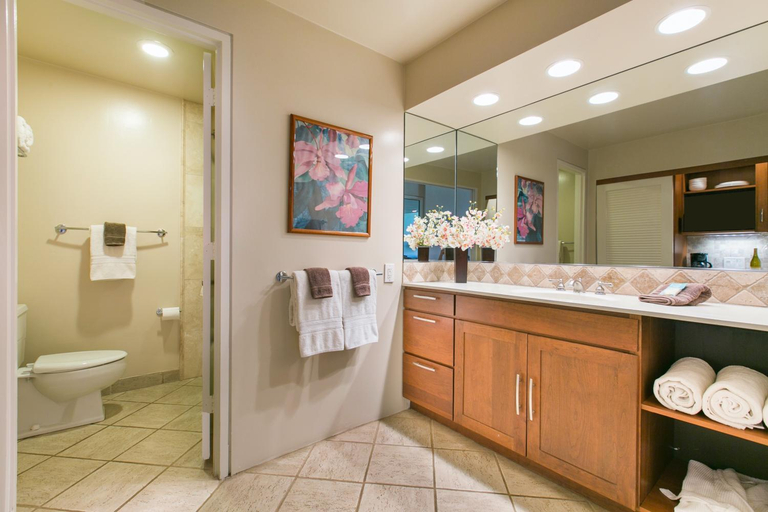 Bathroom 4, Hanalei Bay Resort, Kauai