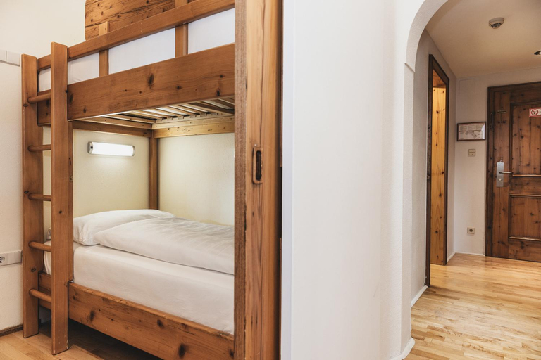 Bedroom 3, Seehotel Jagerwirt, Murau