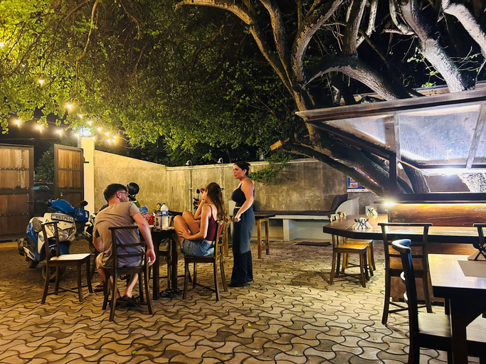 Food & Drinks 2, Mich's Surf Villa & Hostel, Weligama