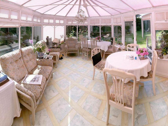 Food & Drinks, Summerfields House, East Sussex