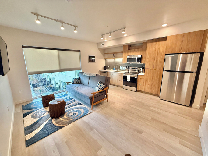 Living area 5, Ultra-Luxury Condo in Middle of Downtown, Salt Lake