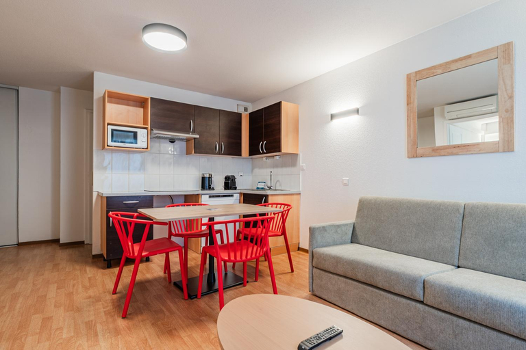 Others 5, Residhotel Mulhouse Centre, Haut-Rhin