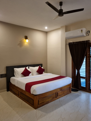 Room 2, tishina, Hassan