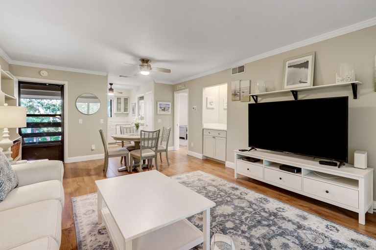 Living area 2, Sunset Bliss: 2BR Condo w/ Pool in Amelia Island, Nassau