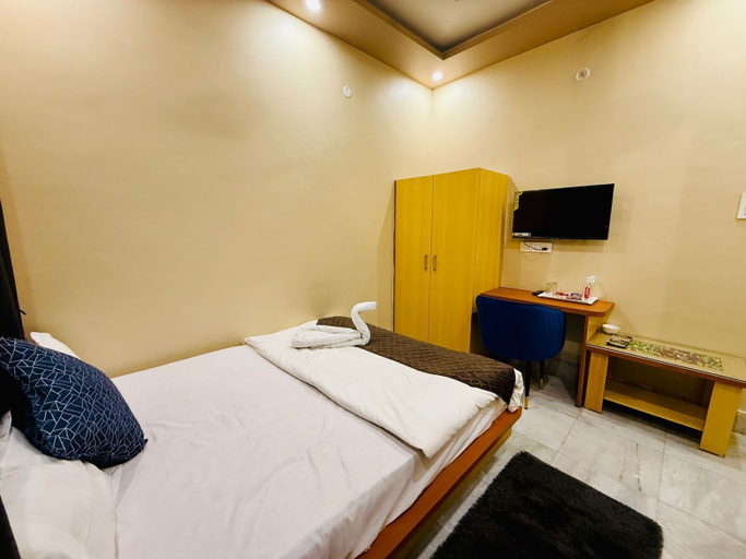 Room 5, The ARL Hotels & Banquets, Patna