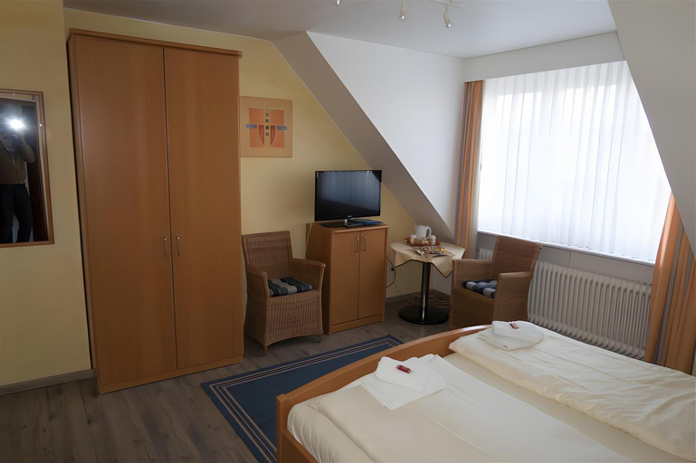 Bedroom 4, Hotel-Restaurant Nord Stuv, Cuxhaven