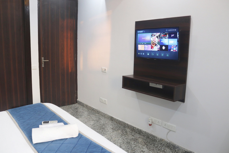 Television 5, Axon Stays Near Artemis Hospital Gurgaon Sector 52, Gurgaon