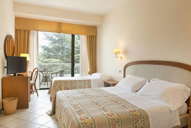 Bedroom 3, Hotel Sierra Silvana, Brindisi