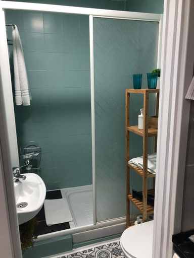 Bathroom 3, Hola Rooms, Madrid