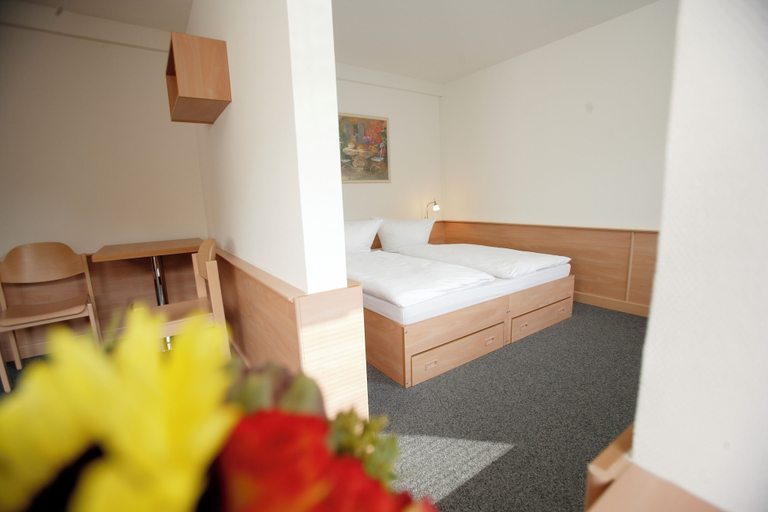 Room 3, Laerholz84, Bochum