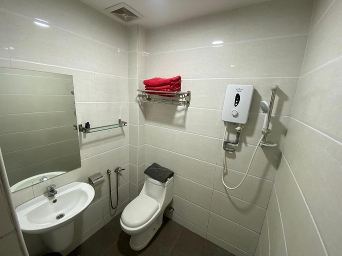 Bathroom 4, Arafah Hotel Nilai, Seremban