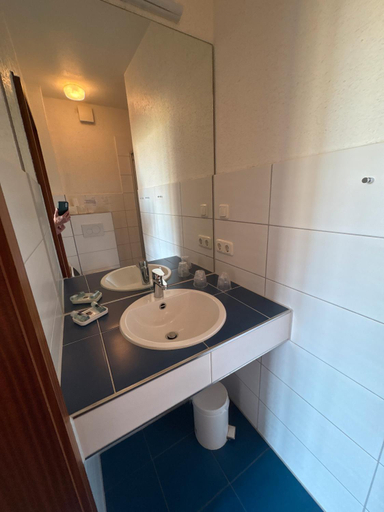 Bathroom 5, Hotel-Restaurant Nord Stuv, Cuxhaven