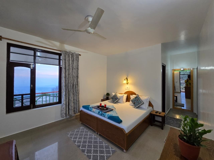 Room 4, East Home Stay, Kangra