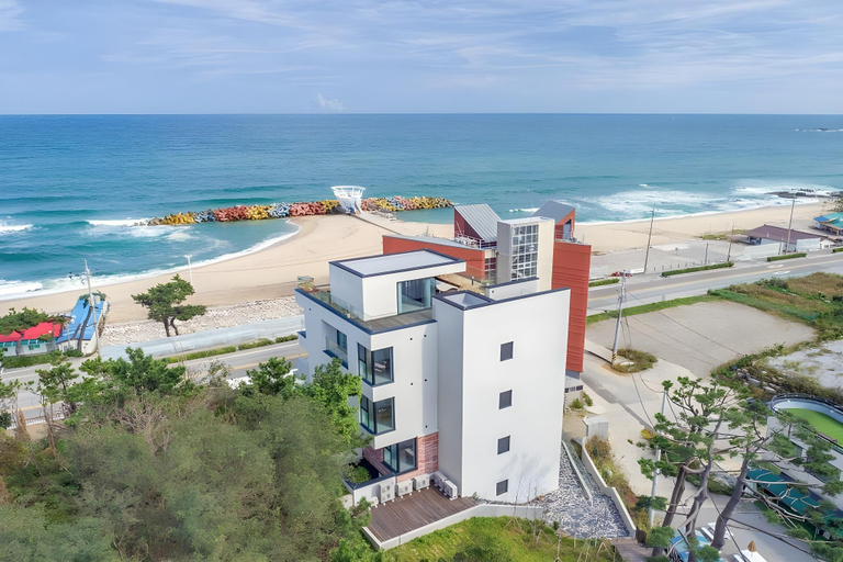 4, Gangneung Dear Wave Pool Villa, Gangneung