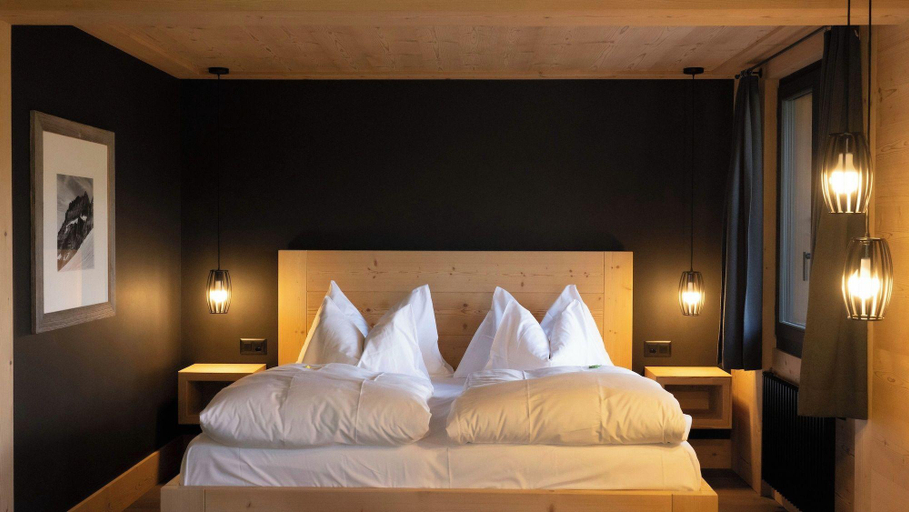 Bedroom 3, Hotel Arc-en-ciel Gstaad, Saanen