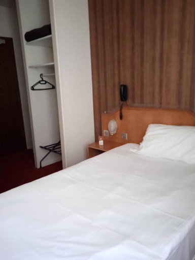 Bedroom 3, Metropol Hotel, Pas-de-Calais