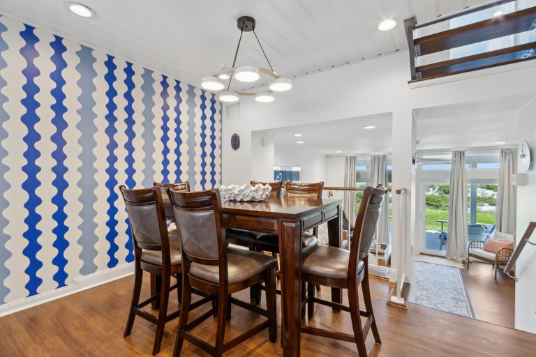 Dining 4, Charming Family Retreat w/ Ocean View Sandpiper Loop - 95076, Nassau