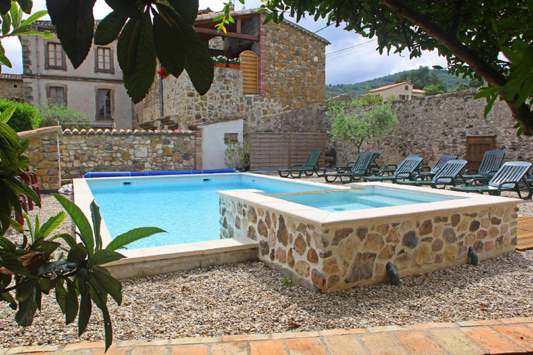 Sport & Beauty, Le Clos Des Arts, Gard
