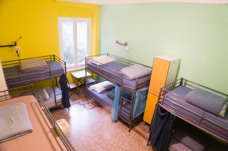 Others 3, Home Genoa Hostel, Genova