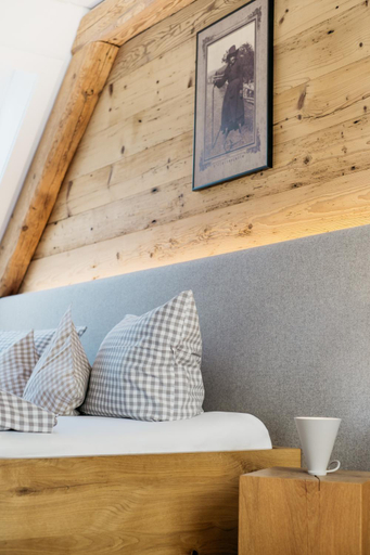 Bedroom 4, Hotel Restaurant Peterle, Breisgau-Hochschwarzwald