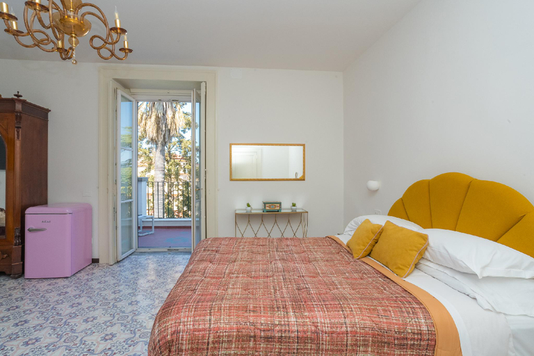 Bedroom 5, Casa Enzina, Napoli