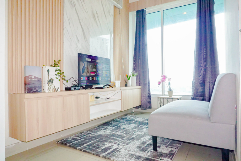 Others 3, Homey White 2BR at Grand Kamala Lagoon Apartment By Travelio, Bekasi