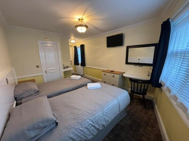 Bedroom 2, Hotel de Ville, Kent