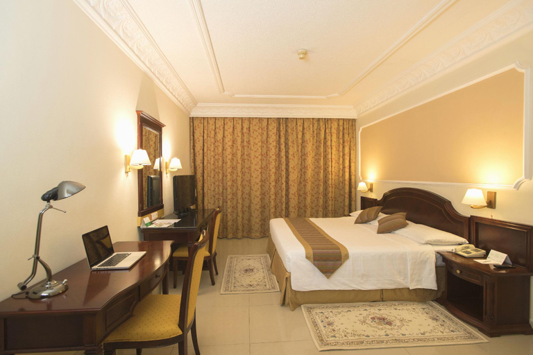 Bedroom 3, Hotel Muscat Holiday, Bausher