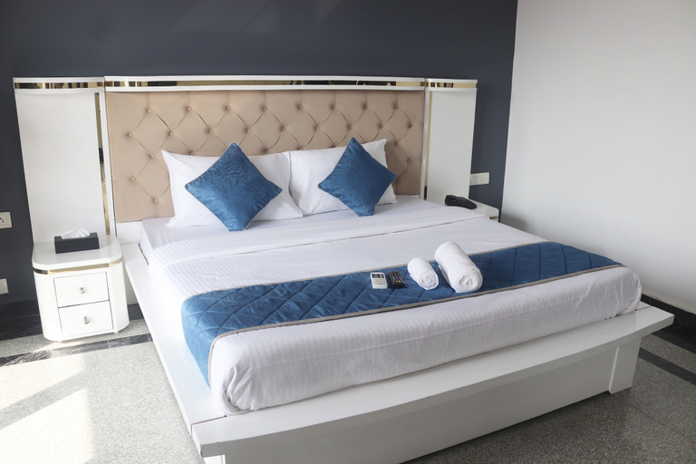 Room 2, Axon Stays Near Artemis Hospital Gurgaon Sector 52, Gurgaon