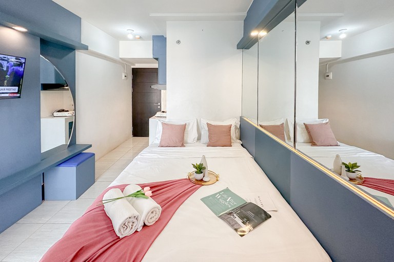 Bedroom 5, Restful Blue Studio at Suncity Residence by Travelio, Sidoarjo
