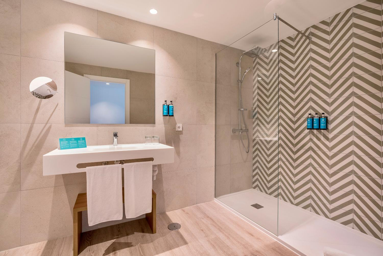 Bathroom 4, Alua Atlantico Golf, Santa Cruz de Tenerife