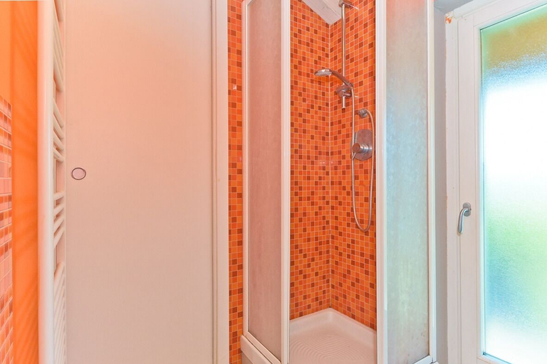 Bathroom 4, Casa a Pollenzo, Cuneo