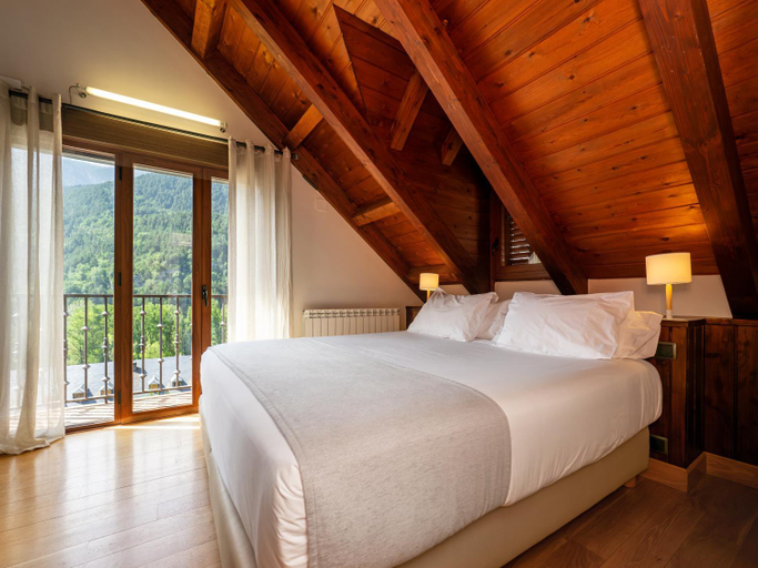 Bedroom 2, Villa de Plan Apartments&Suites, Huesca