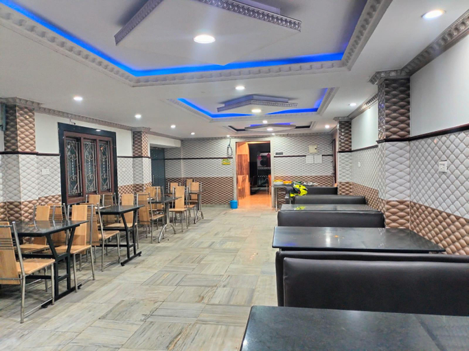 Food & Drinks 4, Hotel Jaysanthi, The Nilgiris