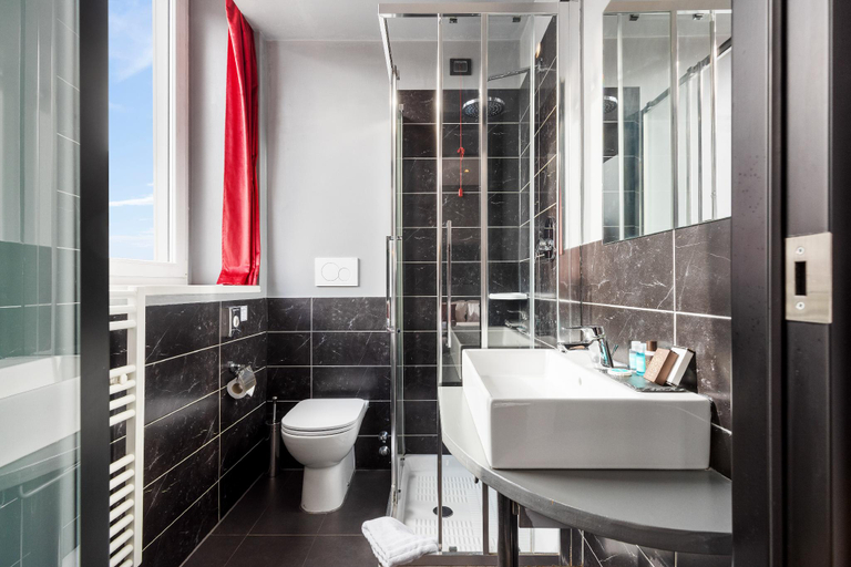 Bathroom 5, The Bryson Hotel, London