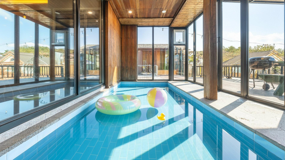 Sport & Beauty 2, Gyeongju JamJam Kids Pool Villa Pension, Gyeongju