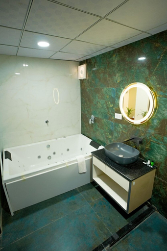 Bathroom 2, Sunrise Dreamworld Resort, Jaipur