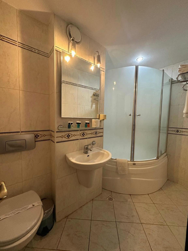 Bathroom 4, Pera Rose Hotel, Beyoğlu