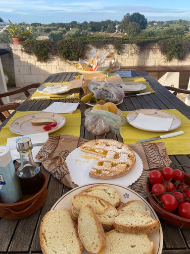 Food & Drinks 5, B&B Via dei Trulli, Brindisi
