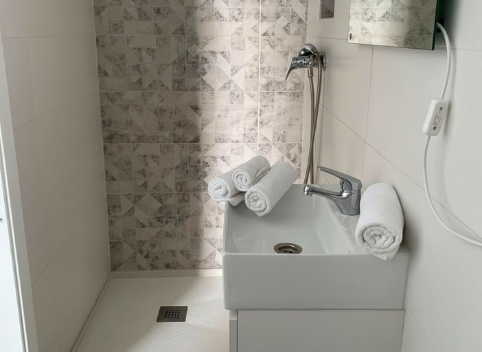 Bathroom 5, Estudio cerca de la playa y del centro, Cádiz