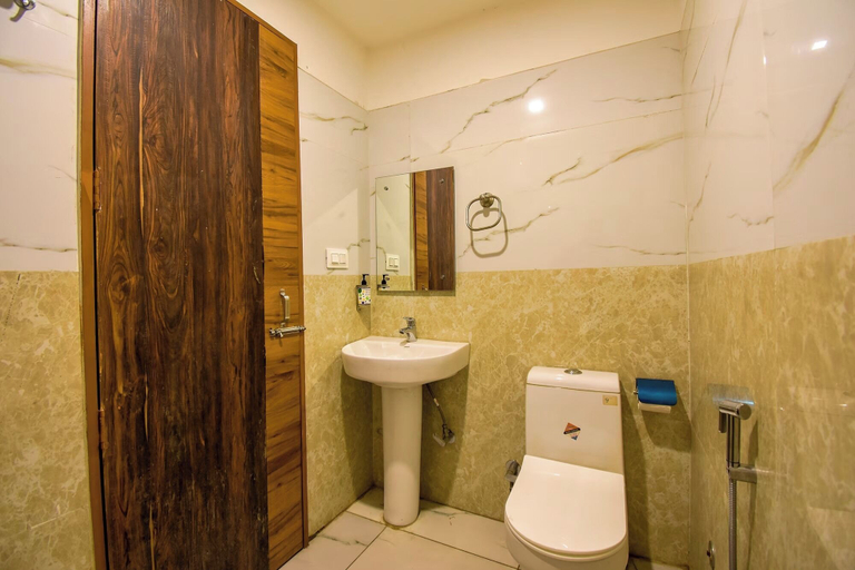 Bathroom 2, Hotel Black Diamond, Sahibzada Ajit Singh Nagar
