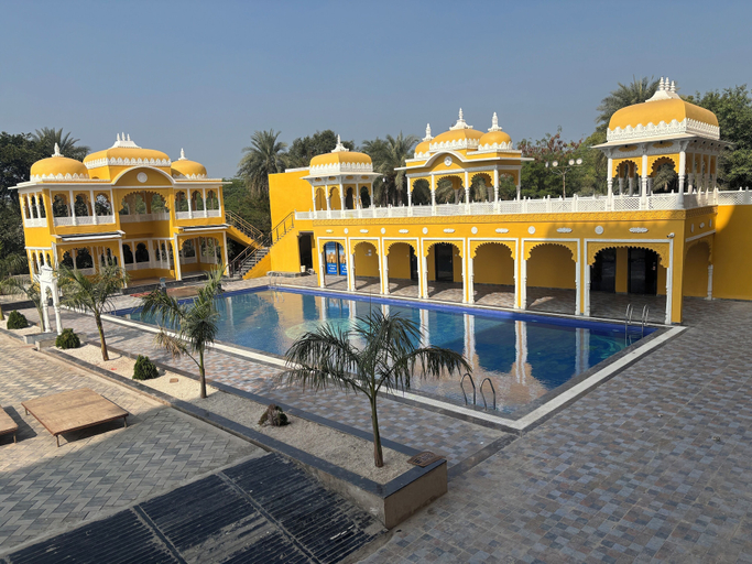 Pool, RAJMAHAL HOTEL & RESORT, Ujjain