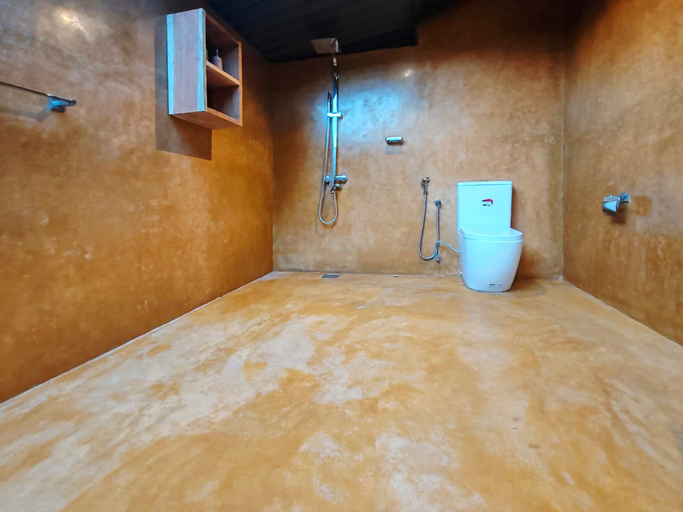 Bathroom 3, Yaalu Yaala Safari Camp, Thissamaharama