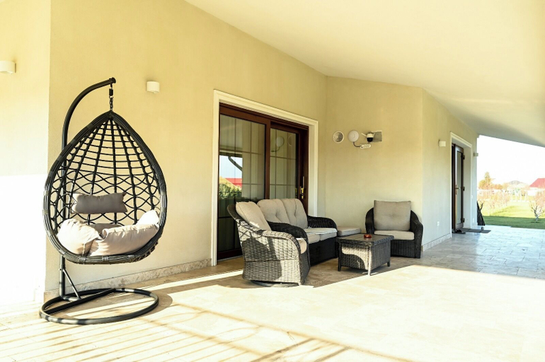 Terrace/patio 5, FUNDA, Lumina