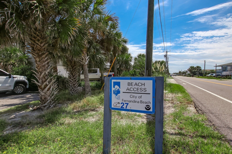 Property grounds, Newly Renovated 2BR by the Beach Amelia Island, Nassau