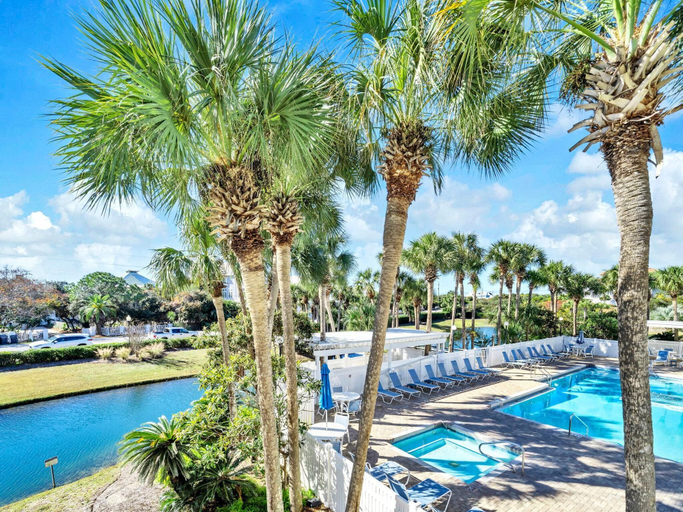 Sport & Beauty 5, Gulf Place Caribbean 204, Walton