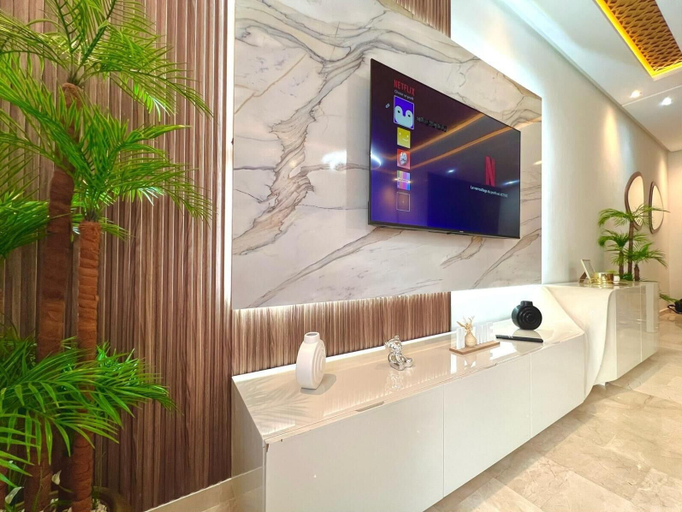 Lobby sitting area 5, 3 bedrooms apartment in secure Résidence, Casablanca