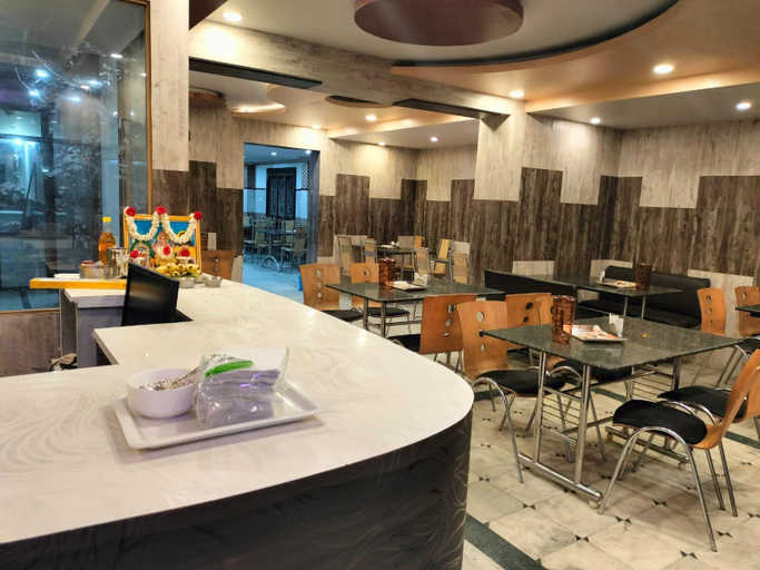 Food & Drinks 3, Hotel Jaysanthi, The Nilgiris