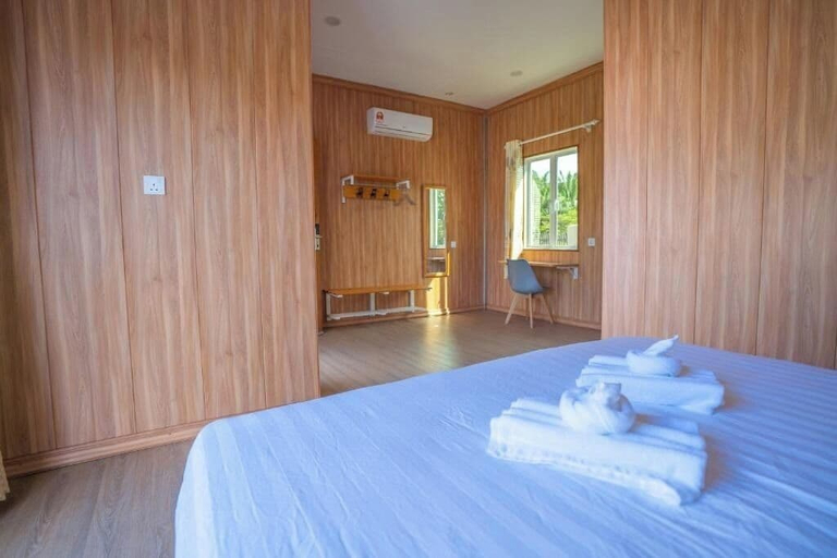 Room, Rich Villa, Semporna