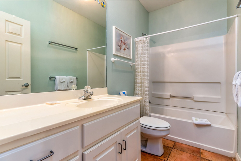 Bathroom 3, Dauphin Luv - Beach Club #201 4 Bedroom Condo, Mobile